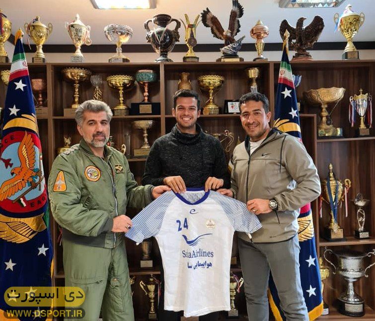 عقد قرارداد باشگاه عقاب تهران با ۴ بازیکن جدید (عکس)