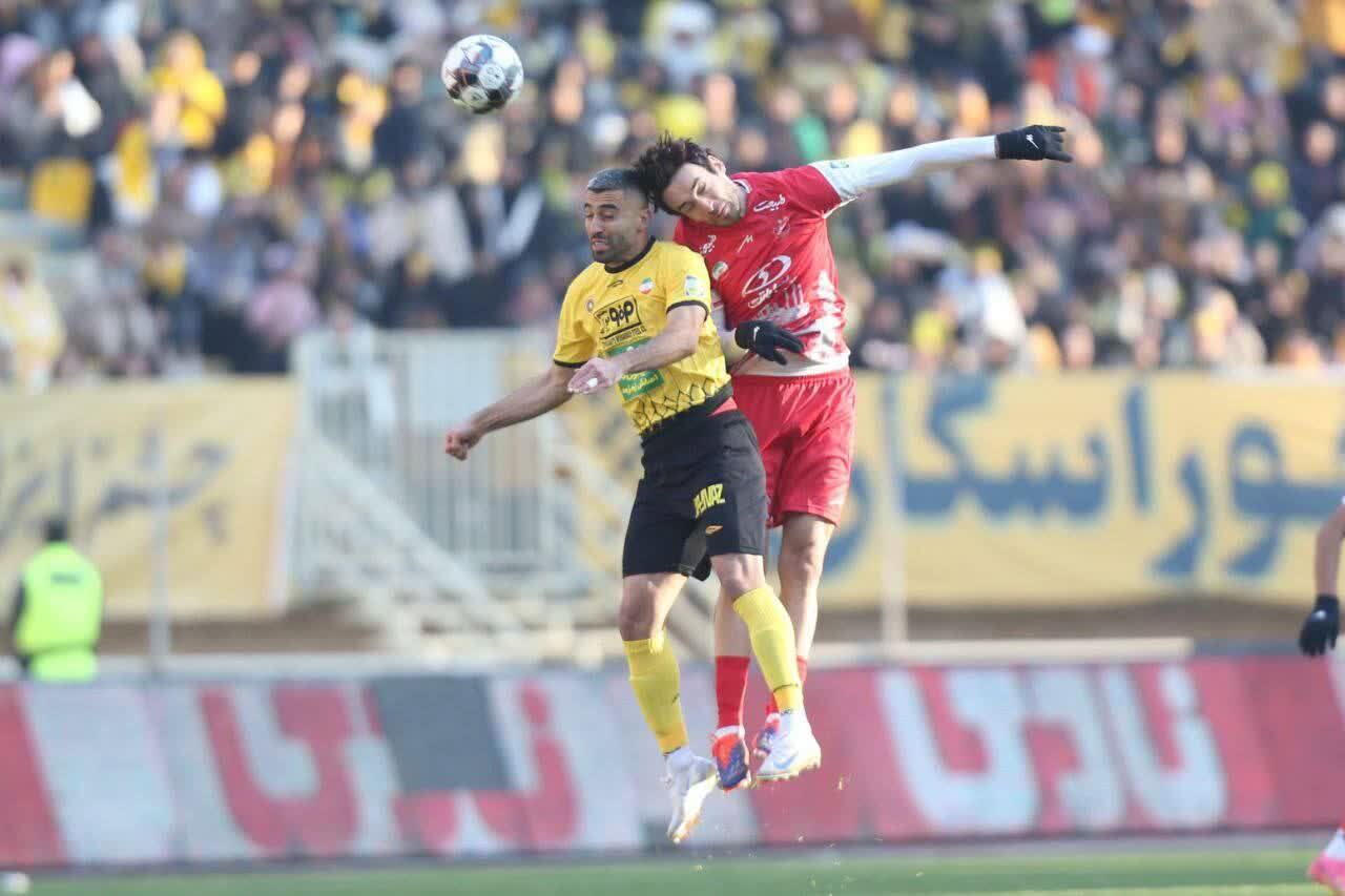 باز هم VAR پرسپولیس را ۱۰ نفره کرد!